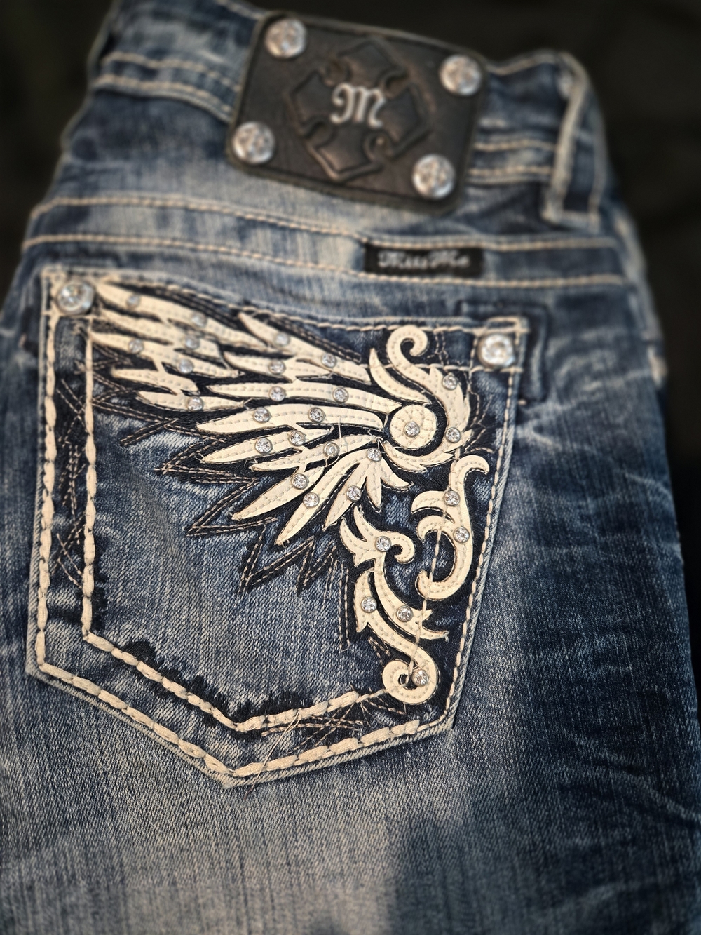 Miss Me Skinny Jeans | Size 28 | Mid-Rise | Embellished Wing Pocket | Stretch - Picture 3 of 7
